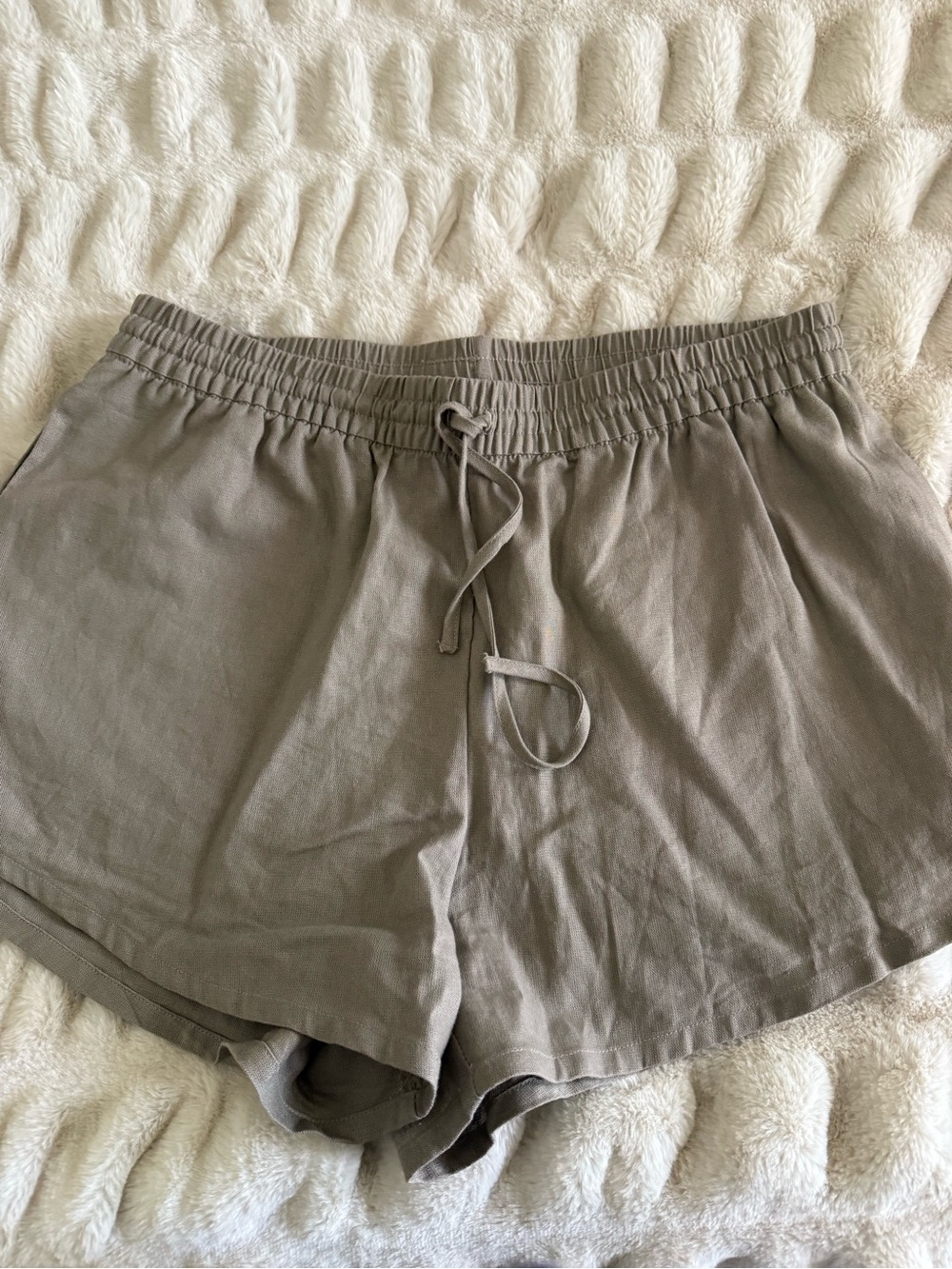 Weekday Relaxed Drawstring Shorts — Taupe
